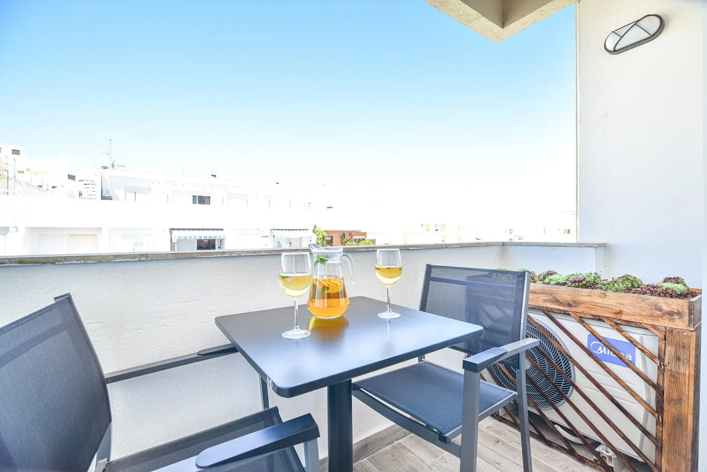 Timeless Beach III — interior 6